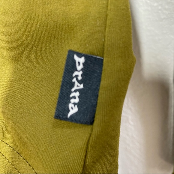 PrAna Nylon V neck green long sleeve athletic top. - Picture 5 of 10